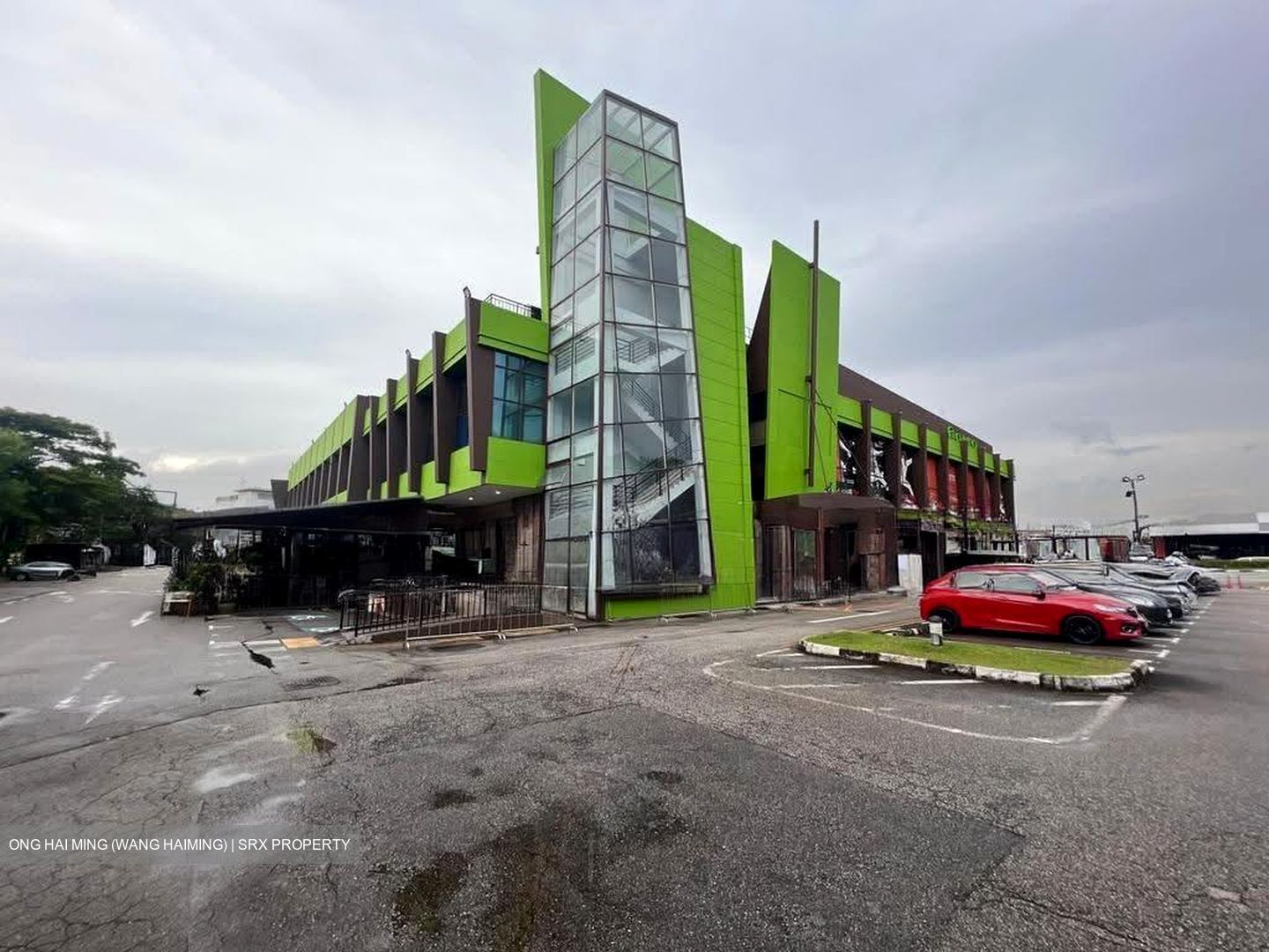 Westway (D5), Retail #611017511
